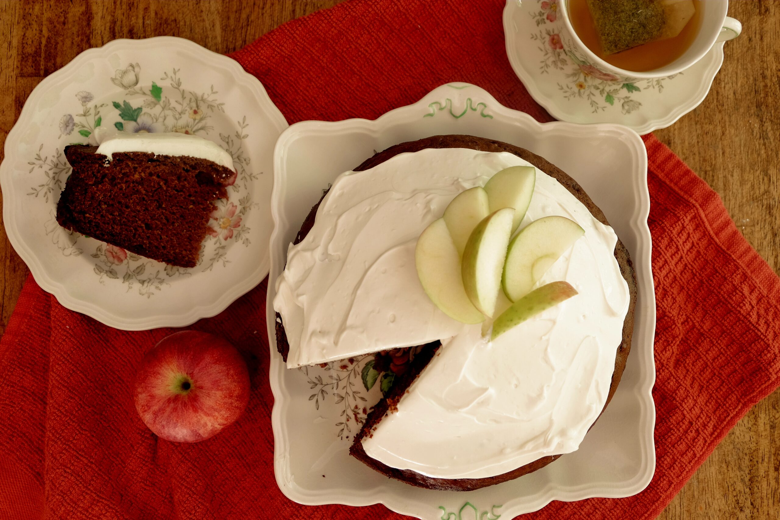 How to Make an Old Fashioned Apple Butter Spice Cake